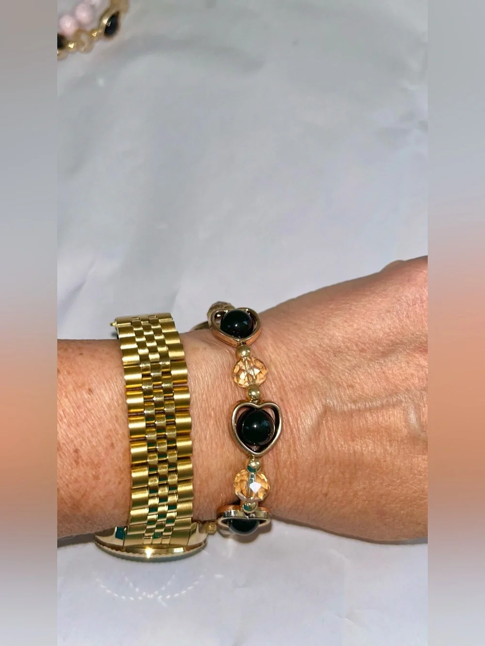 NWT Heart Bead Stretch Bracelet Black + Gold you can also mix & match So Fun!
